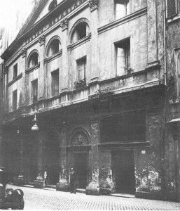 Il Teatro Mestastasio in una foto degli anni 30